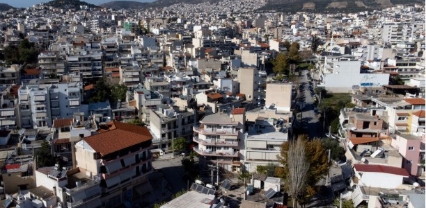 ΕΛ.Α.Σ. κατά Μητσοτάκη για τη στέγη: «Επτά χρόνια έχτιζε στα λόγια»