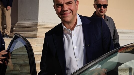 Στη Θεσσαλία ο Τσίπρας με σύμμαχο τη νεολαία – Το μήνυμα για την επόμενη μέρα της πολιτικής σκηνής