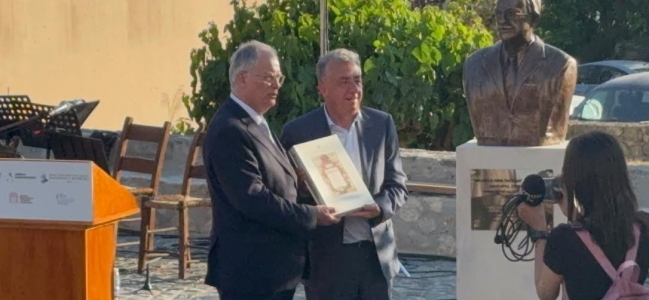 Στ. Αρναουτάκης: «Υλική αποτύπωση συλλογικής ευγνωμοσύνης τα αποκαλυπτήρια της προτομής του Νίκου Παπαδάκη»