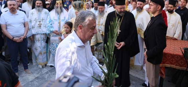 Συμμετοχή του Περιφερειάρχη Κρήτης στο Αρχιερατικό Συλλείτουργο για την εορτή του Αγ. Αποστόλου Τίτου και κατάθεση στεφάνων στην επιμνημόσυνη δέηση για την σφαγή της 25ης Αυγούστου 1898