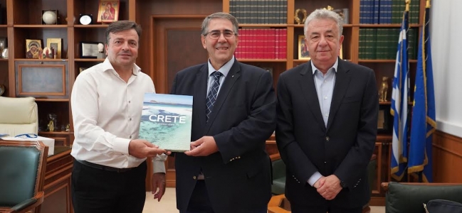 Συνάντηση του Περιφερειάρχη Κρήτης Σταύρου Αρναουτάκη  με τον Αντιπεριφερειάρχη Πέλλας Ιορδάνη Τζαμτζή 