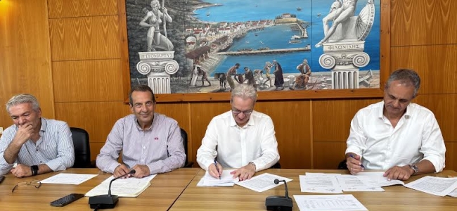 Τη σύμβαση για τη διαχείριση του ΧΥΤΑ Χερσονήσου υπέγραψε ο Πρόεδρος του ΕΣΔΑΚ Αλέξης Καλοκαιρινός