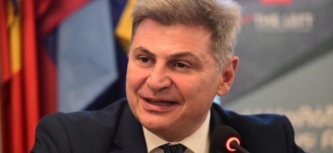 Ανακοίνωσε τη συμπόρευσή του με το ΠΑΣΟΚ o Νικόλας Φαραντούρης