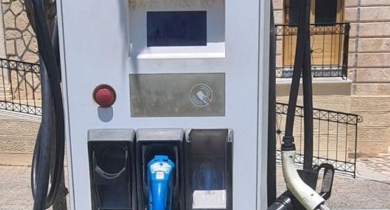 Ρέθυμνο: Εκτός λειτουργίας οι ηλεκτρικοί φορτιστές μετά από βανδαλισμό