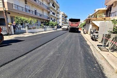 Στη Λεωφόρο Ικάρου συνεχίζεται το πρόγραμμα ασφαλτοστρώσεων από τον Δήμο Ηρακλείου