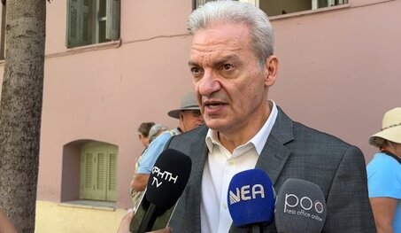 Στο πλευρό των εργαζομένων της καθαριότητας στα Δικαστήρια ο Αλέξης Καλοκαιρινός