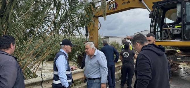 Κλειστά σχολεία στην περιοχή Πρ. Ηλία- Καθαρισμός γέφυρας στη Φοινικιά