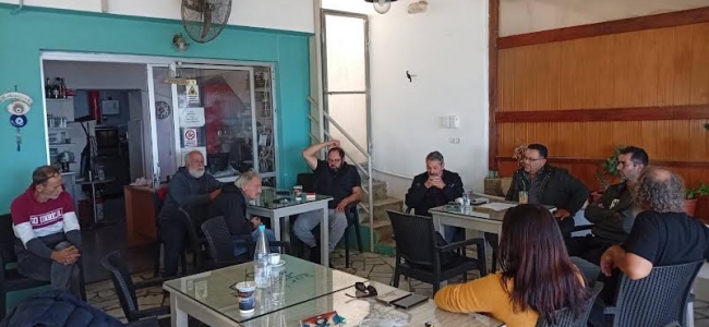 Συνάντηση του βουλευτή Ηρακλείου το ΚΚΕ Μανώλη Συντυχάκη με τους επαγγελματίες εστίασης του Κερατόκαμπου και του Καστρίου