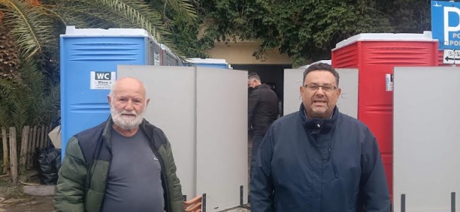 Κλιμάκιο του ΚΚΕ με επικεφαλής τον Μανώλη Συντυχάκη στο Παλιό Ψυγείο στο λιμάνι Ηρακλείου