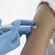 Πόλεμος για τα εμβόλια: Το 2023 αντί για φέτος θα έχει εμβολιαστεί το 70% των Ευρωπαίων
