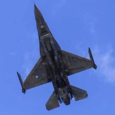 28η Οκτωβρίου:Συγκίνησε ο πιλότος του F-16