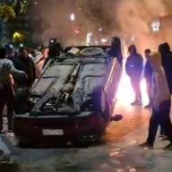 Ξέσπασμα βίας από Ρομά στη Θεσσαλονίκη - Αναποδογύρισαν αυτοκίνητα, άναψαν φωτιές