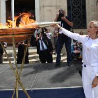 Το Ηράκλειο υποδέχθηκε με τιμές Αρχηγού Κράτους την Ολυμπιακή Φλόγα