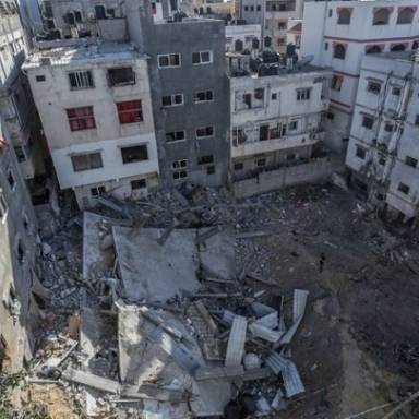 Το Ισραήλ λέει ότι 276 φορτηγά με ανθρωπιστικές προμήθειες έφθασαν στη Λωρίδα της Γάζας