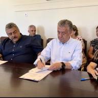 Υπογράφηκε από τον Περιφερειάρχη Κρήτης το Πλάτανος-Σφηνάρι έργο 20 εκατ. ευρώ