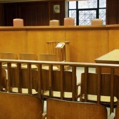 Προσωρινά κρατούμενοι οι δύο 22χρονοι κατηγορούμενοι για την υπόθεση της διπλής δολοφονίας στο κάμπινγκ της Φοινικούντας