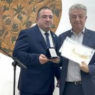 Τιμήθηκε ο Περιφερειάρχης Σταύρος Αρναουτάκης για την ανάδειξη του Σοκαρά ως Μαρτυρικό Χωριό