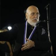 Πέθανε ο Διονύσης Σαββόπουλος