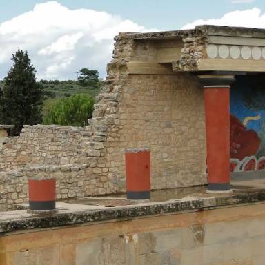 Ο Περιφερειάρχης Κρήτης υπέγραψε την ένταξη του έργου «Πυρόσβεση Αρχαιολογικού Χώρου Κνωσού»