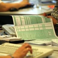 Φορολογικές δηλώσεις: Ποιοι θα πληρώσουν λιγότερο φόρο το 2026 – Πότε ανοίγει η πλατφόρμα