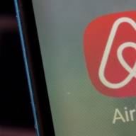 Airbnb: Νέος τρόπος πληρωμής – «Κάντε κράτηση τώρα, πληρώστε αργότερα»
