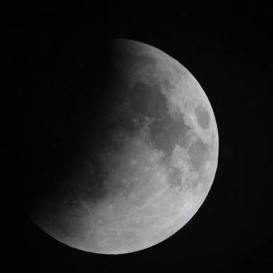 Απόψε το «Ματωμένο Φεγγάρι» με την Πανσέληνο του Μάρτη