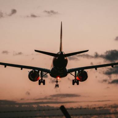 Με δύο πτήσεις σήμερα από το Ομάν επιστρέφουν οι Έλληνες πολίτες από τη Μέση Ανατολή