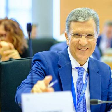 Ενεργοποίηση των μέτρων οικονομικής στήριξης για νοικοκυριά και επιχειρήσεις ζητά από την Κομισιόν ο Γ. Αυτιάς