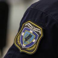 Τρεις ανήλικους 