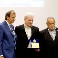 Τιμητική διάκριση στον Αλέξη Καλοκαιρινό από την Ένωση Αποστράτων Αξιωματικών Λιμενικού Σώματος