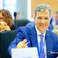 Αυτιάς σε Επιτρόπους Οικονομικών: Χρηματοδοτείστε την αγορά φυσικού αερίου για φθηνότερο ρεύμα 