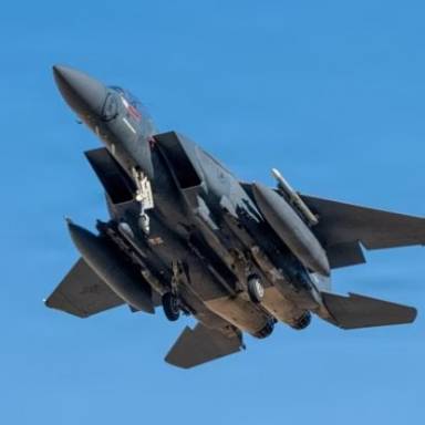 Ιράν: Θρίλερ με κατάρριψη αμερικανικού μαχητικού – Αγώνας δρόμου για τους πιλότους