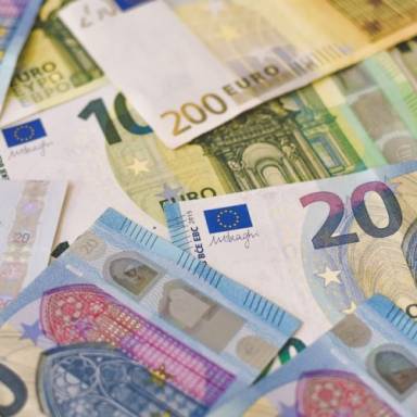 Μέχρι σήμερα, Μεγάλη Τετάρτη 8 Απριλίου η πληρωμή του δώρου Πάσχα