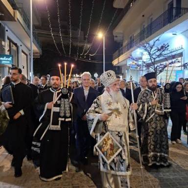 Ο Δήμαρχος Ηρακλείου Αλέξης Καλοκαιρινός στην Ακολουθία του Επιτάφιου Θρήνου και την περιφορά του Επιταφίου του Αγίου Μηνά