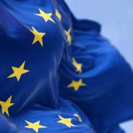 Ρεκόρ μεταναστών στην ΕΕ το 2025: Έφτασαν τα 64,2 εκατομμύρια