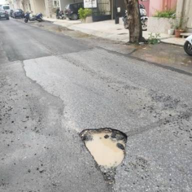 Μιχ. Καραμαλάκης: Η κατάσταση του οδοστρώματος, οι λακκούβες, τα πρόχειρα μπαλώματα και οι κακοτεχνίες δεν επιλύονται με επικοινωνιακές ανακοινώσεις 