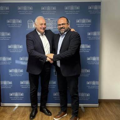 Η ακτομηχανική μελέτη και οι παρεμβάσεις με έργα ύδρευσης στο επίκεντρο συνάντησης του Δημάρχου Βιάννου με το ΓΓ του Υπουργείου Ναυτιλίας