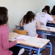 Ξεκίνησαν οι Πανελλήνιες 2026: Ανακοινώθηκαν τα θέματα που έπεσαν στη Νεοελληνική Γλώσσα και Λογοτεχνία