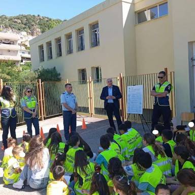Στο επίκεντρο η οδική ασφάλεια μέσα από τη νέα δράση της Διεύθυνσης Τροχαίας Ηρακλείου και του Δήμου Βιάννου