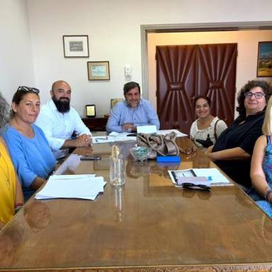 Συνάντηση του Αντιπεριφερειάρχη Λασιθίου με την Ένωση Συλλόγων Γονέων Μαθητών Δημοτικών Σχολείων Αγίου Νικολάου και  την Ένωση Γονέων και Φίλων ΑμεΑ Επαρχίας Μεραμβέλλου