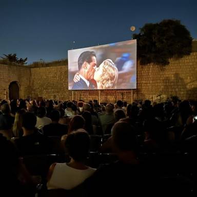 Πρεμιέρα με Άλφρεντ Χίτσκοκ έκανε ο Θερινός Κινηματογράφος «Βηθλεέμ» του Δήμου Ηρακλείου