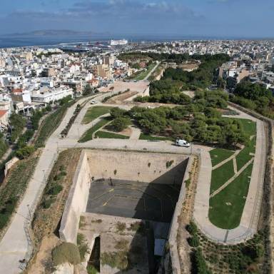 Ανοίγουν σήμερα τα αναψυκτήρια στα Ενετικά Τείχη Ηρακλείου