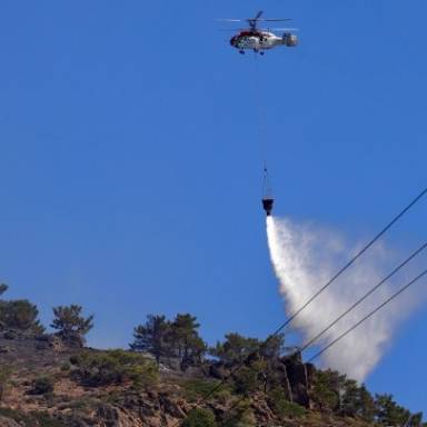 Μερικώς ελεγχόμενη η φωτιά στα Μπραμιανά Ιεράπετρας – Παραμένει πολύ υψηλός ο κίνδυνος πυρκαγιάς