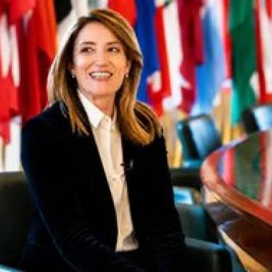  Η πρόεδρος του Ευρωπαϊκού Κοινοβουλίου, Roberta Metsola, στην Αθήνα αύριο Πέμπτη 9 Ιουλίου