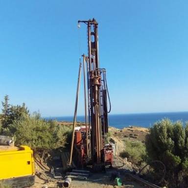 Ο Δήμος Βιάννου ενισχύει τις ανάγκες σε νερό ύδρευσης, με μια νέα γεώτρηση στον Κερατόκαμπο