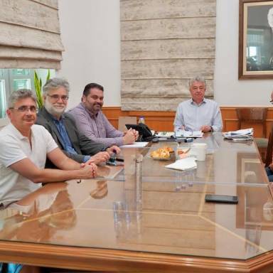 Σύμπραξη της Περιφέρειας Κρήτης με τα ερευνητικά ιδρύματα του νησιού για τη νέα εποχή στη φυτοπροστασία της ελιάς 