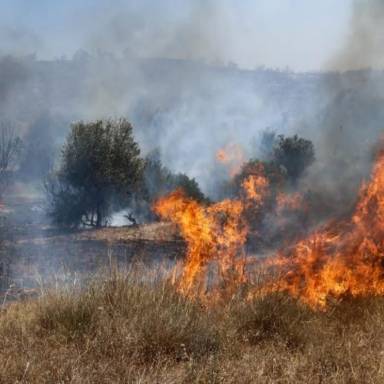 Τριήμερο πένθος στο Αμάρι για τους δύο πυροσβέστες που έχασαν τη ζωή τους στο καθήκον