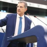 Έκτακτη οικονομική ενίσχυση ζήτησε από την Κομισιόν ο Γ. Αυτιάς λόγω των πυρκαγιών 