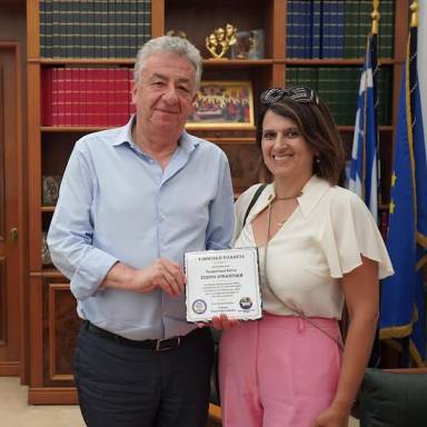 Συνάντηση Περιφερειάρχη Κρήτης Σταύρου Αρναουτάκη με την Πρόεδρο της Παγκρητικής Ομοσπονδίας Ευρώπης Ευτυχία Όλοφσον - Σαβιολάκη