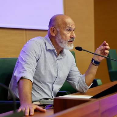 Δυνατότητα ρύθμισης όλων των οφειλών (εξαιρουμένων αυτών που απορρέουν από συμβάσεις) σε δύο έως σαρανταοκτώ δόσεις για τους δημότες